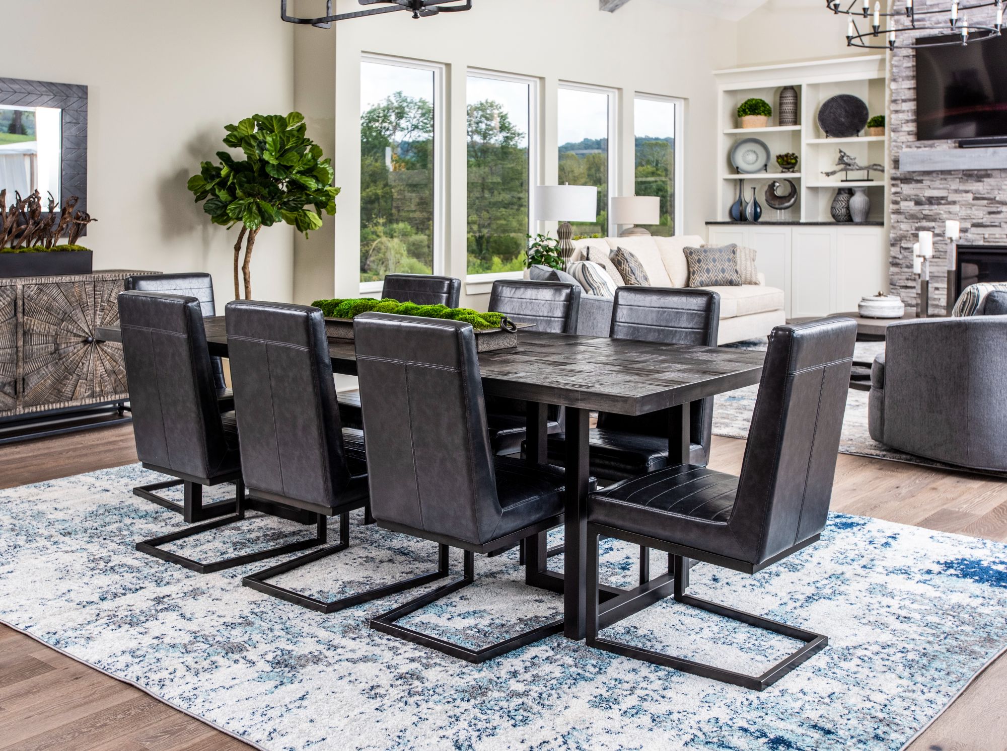 eclectic interior designer